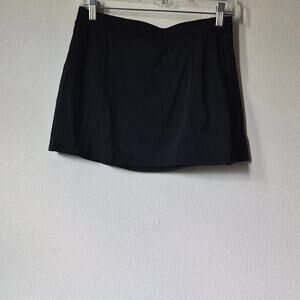 Black mini skirt please see